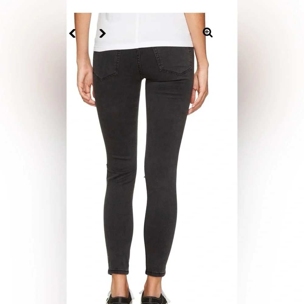 Free People Busted High Rise Skinny Jeans Size 28